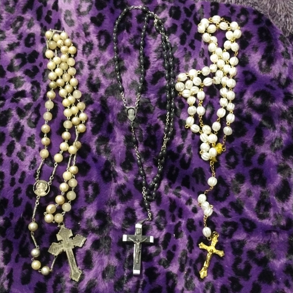 Vintage rosary lot